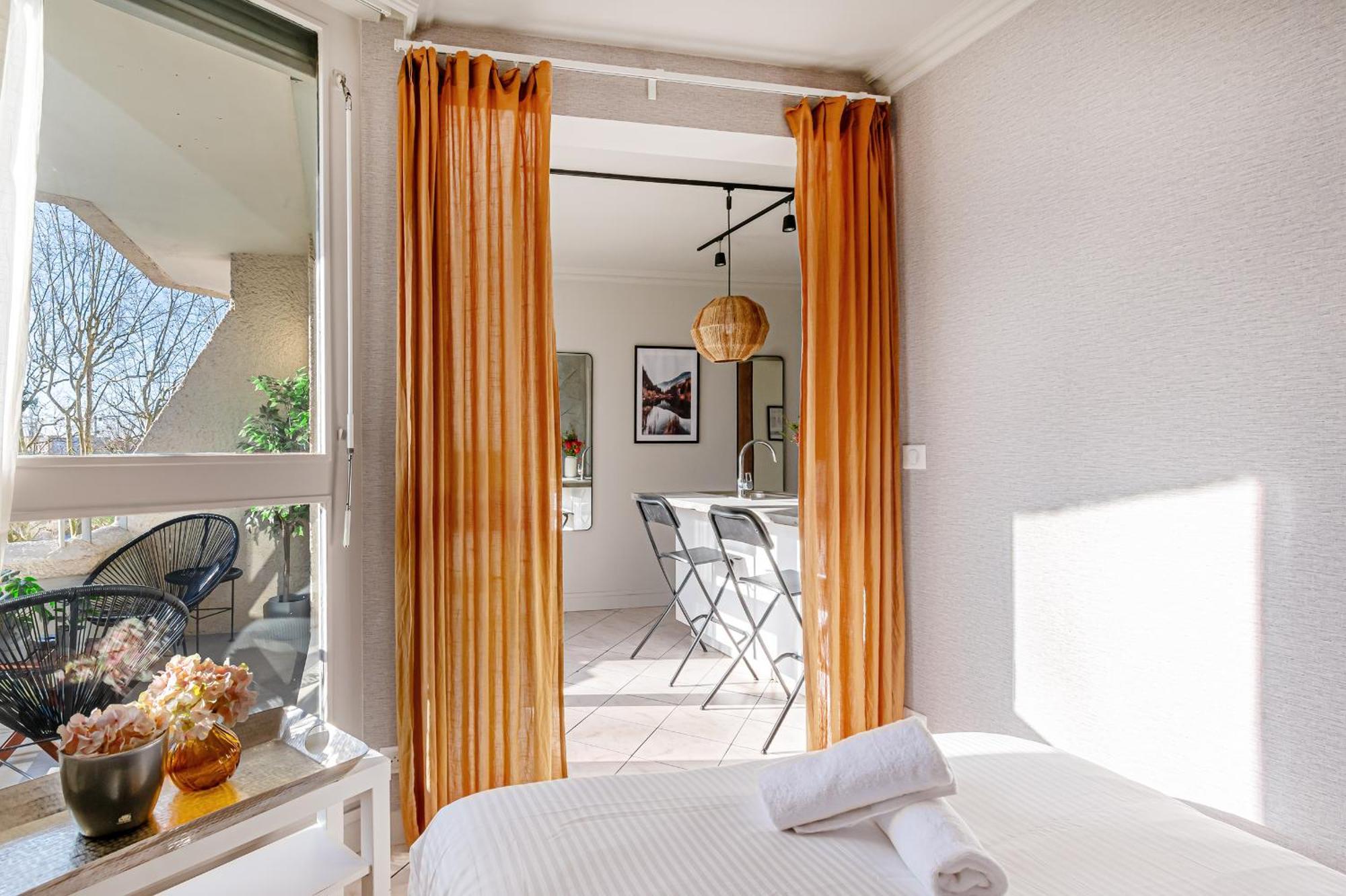 The Lake Aurora Suite - Duke Housing Créteil Екстериор снимка