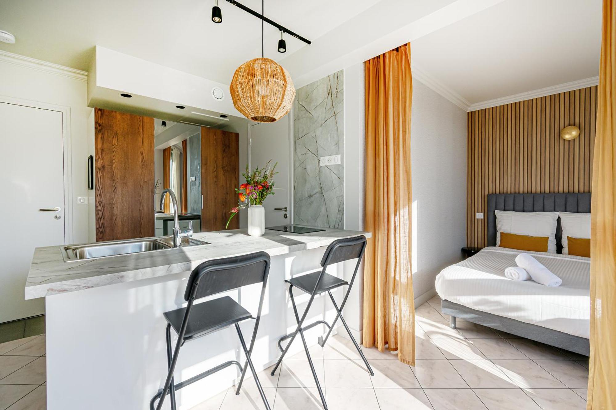 The Lake Aurora Suite - Duke Housing Créteil Екстериор снимка